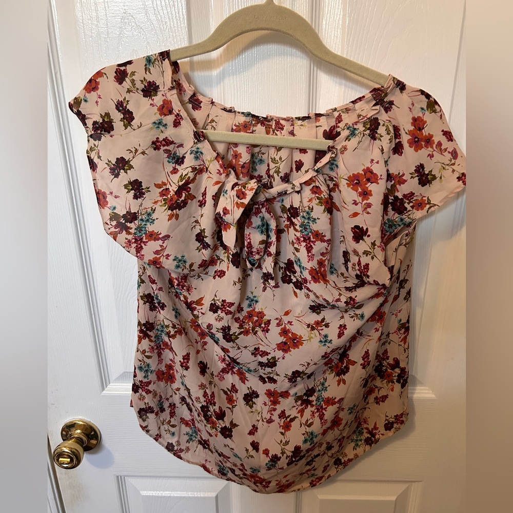 Lauren Conrad floral blouse - Picture 3 of 3